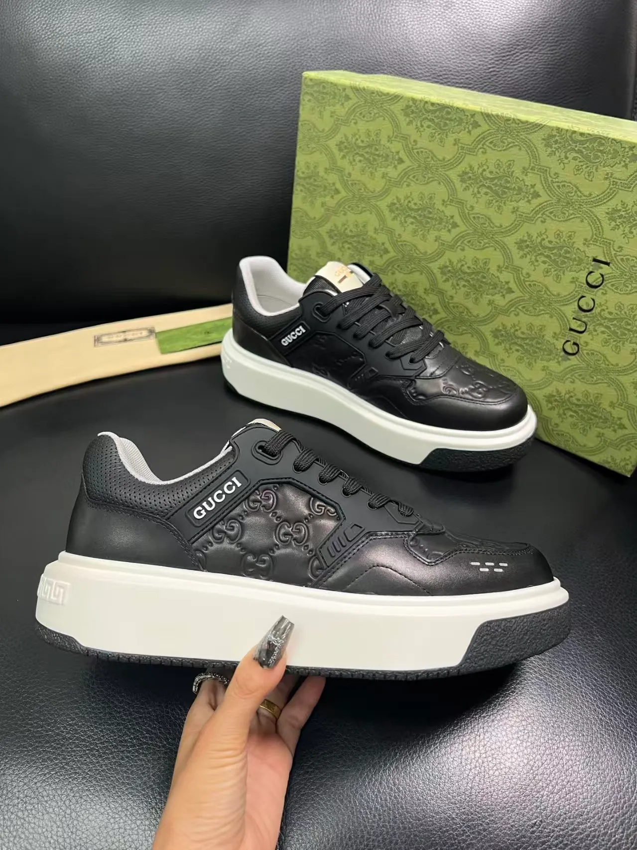 P460 new men's shoes GUCCI [Lightning] latest shoes are shipped. Original quality, fashionable, made of special materials, lining and mesh, brand new packaging. The foot feels super comfortable and the workmanship is impeccable Code number: 38-45 No. 058